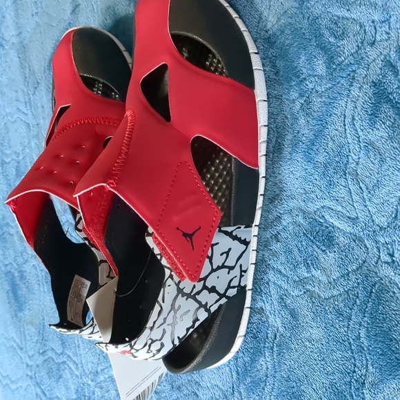 Jordan Flare Size 1y - Picture 3 of 6